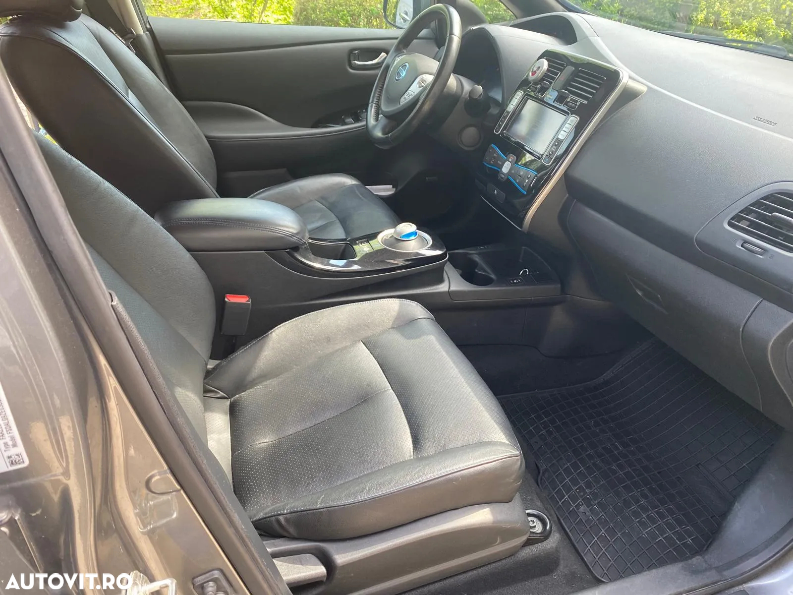 Nissan LEAF - 5