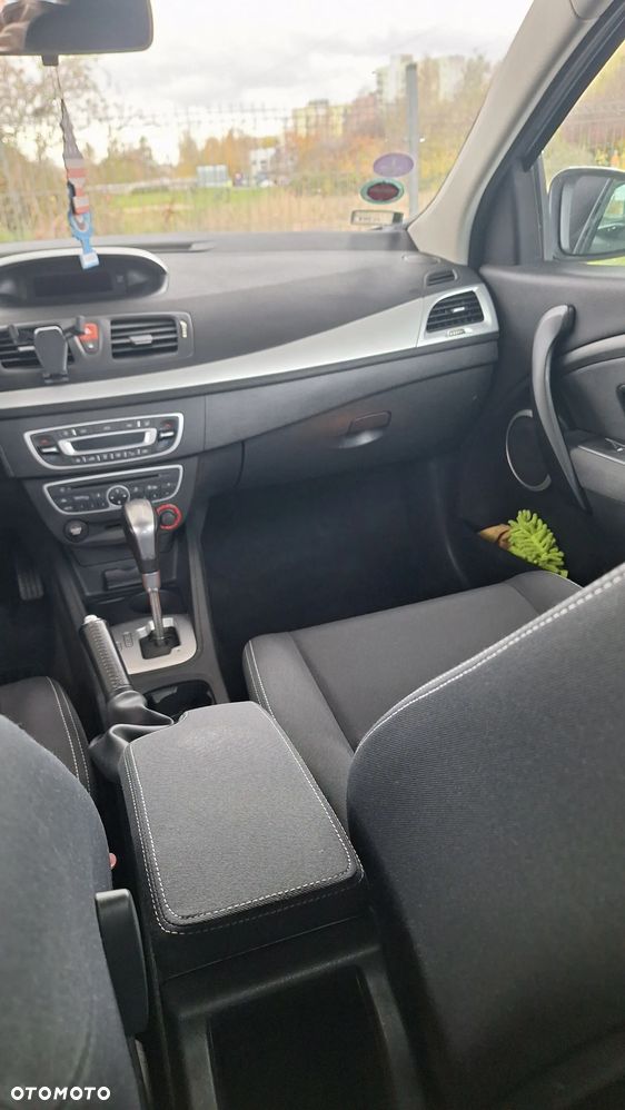 Renault Megane 2.0 16V Privilege CVT - 9