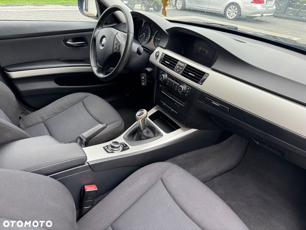 BMW Seria 3 - 25