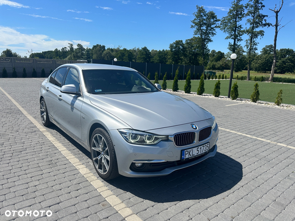 BMW Seria 3 318d Luxury Line