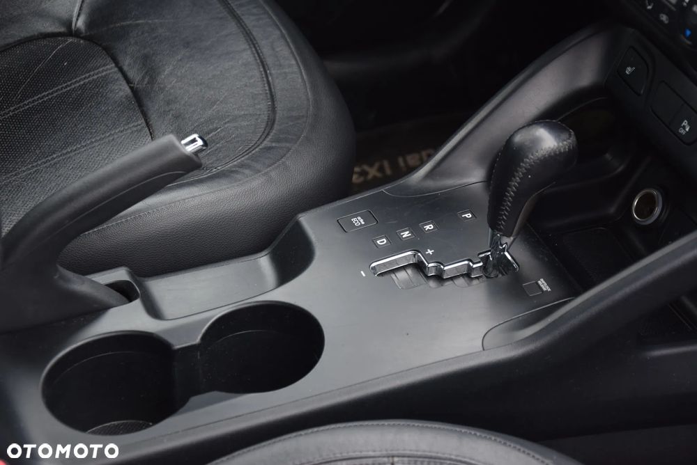 Hyundai ix35 2.0 CRDi 4WD Automatik Style - 16