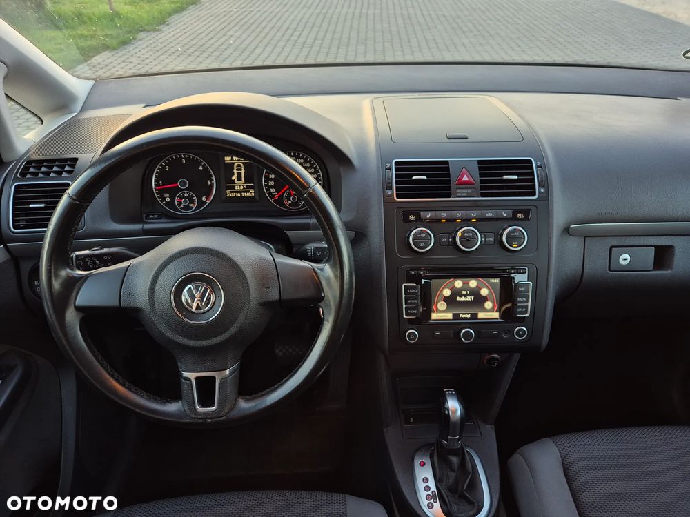 Volkswagen Touran 1.6 TDI DPF BlueMotion Technology DSG Comfortline - 5