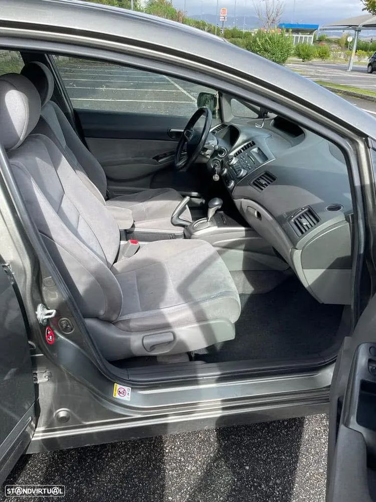 Honda Civic 1.3 DSI i-VTEC Hybrid Confort - 4
