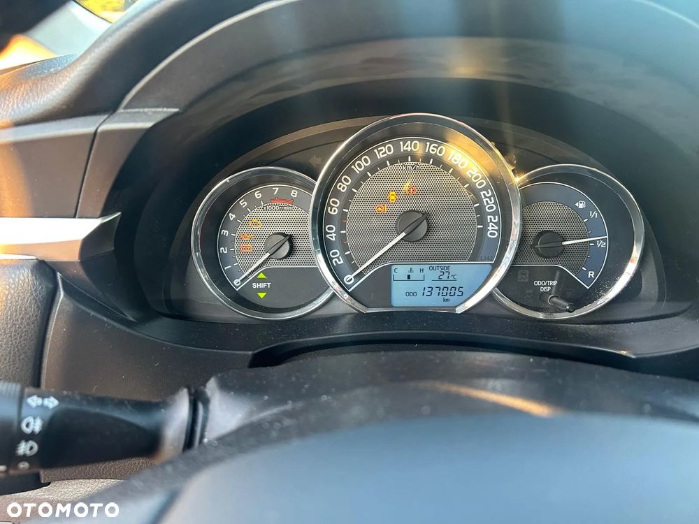 Toyota Corolla 1.6 Active - 13