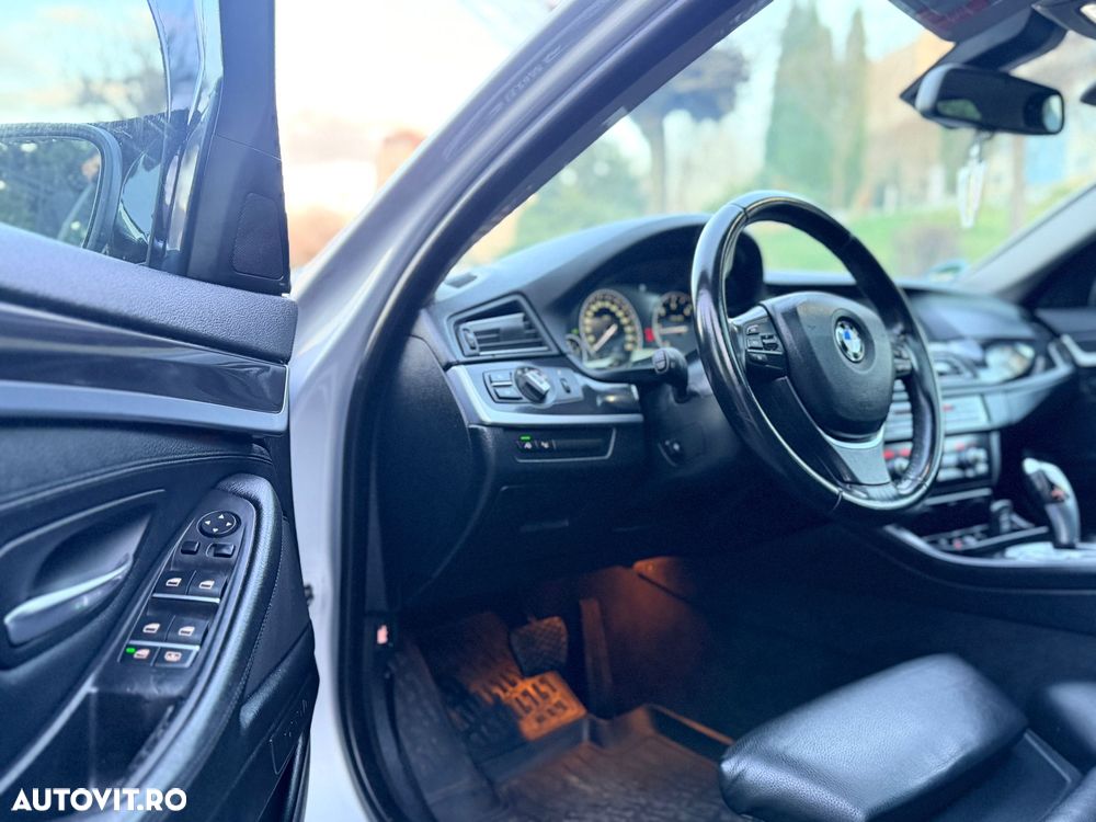 BMW Seria 5 525d Sport-Aut. - 22