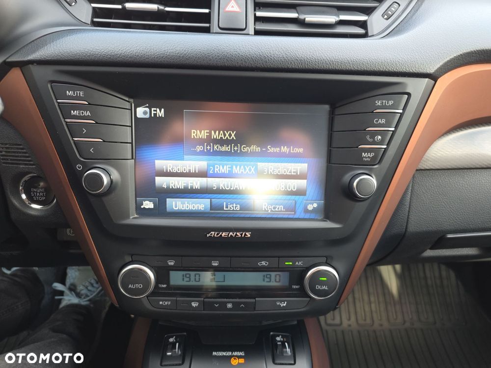 Toyota Avensis - 17