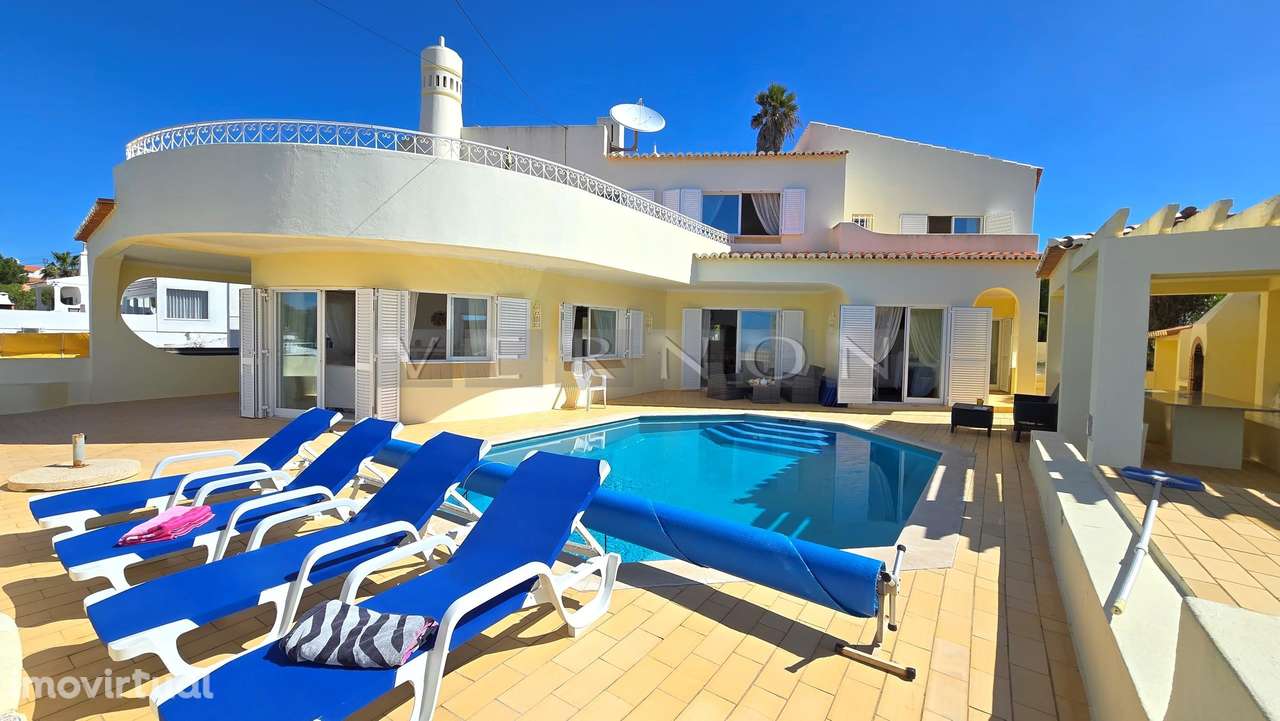 Algarve, para venda, moradia T5 primeira linha do mar com piscina aque - Grande imagem: 3/47