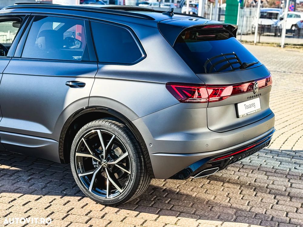 Volkswagen Touareg V6 TDI 4MOTION R-Line - 24