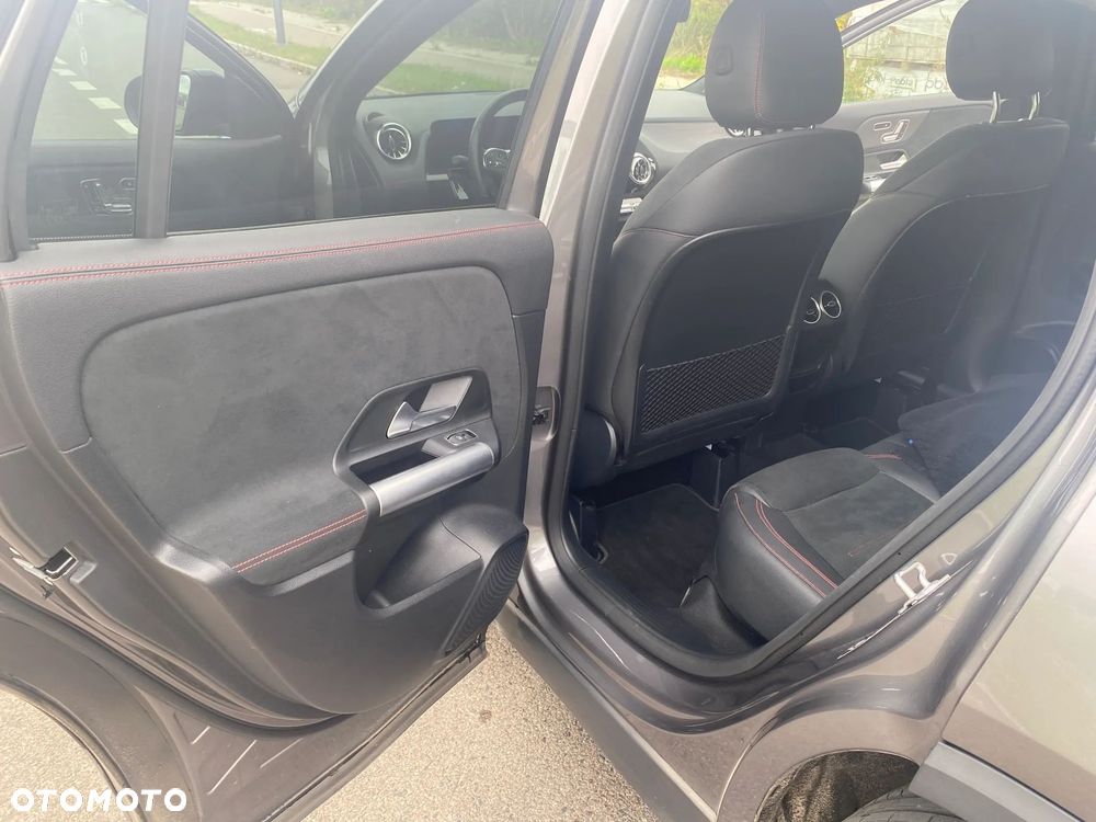 Mercedes-Benz GLA 220 d 4-Matic AMG Line - 7