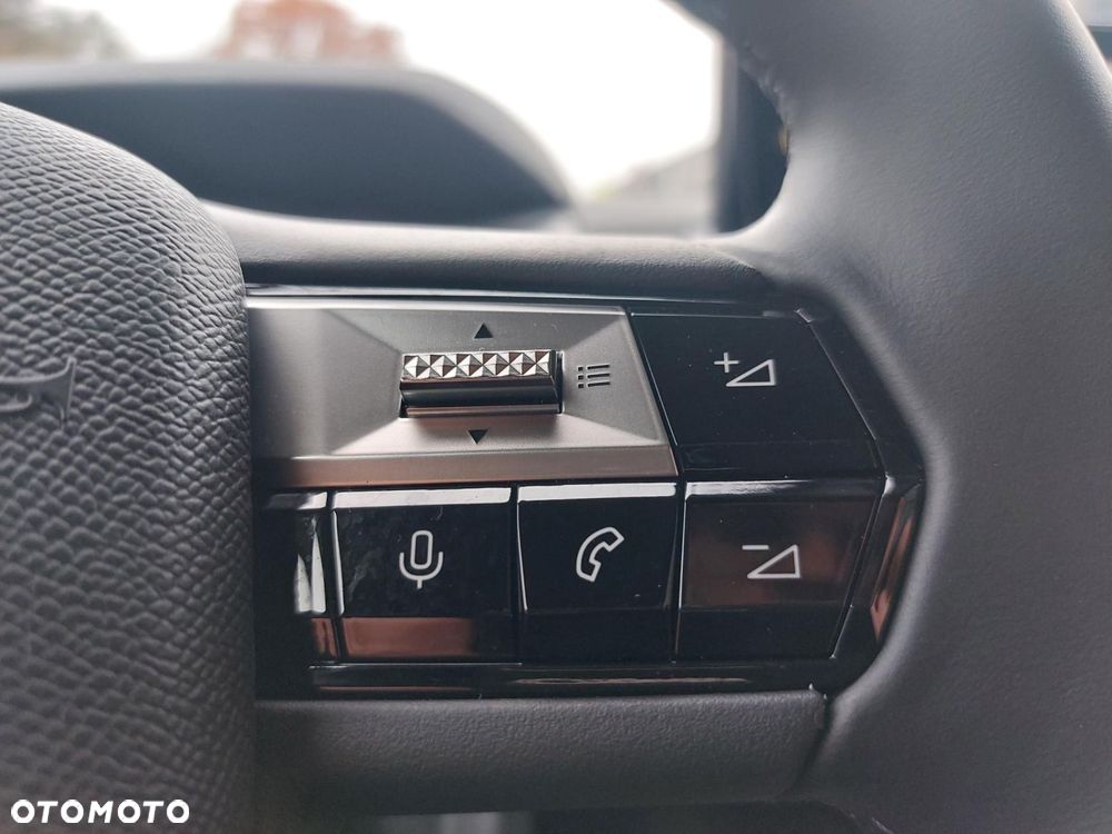 DS Automobiles DS 3 Crossback mHEV Étoile e-DCS6 - 16