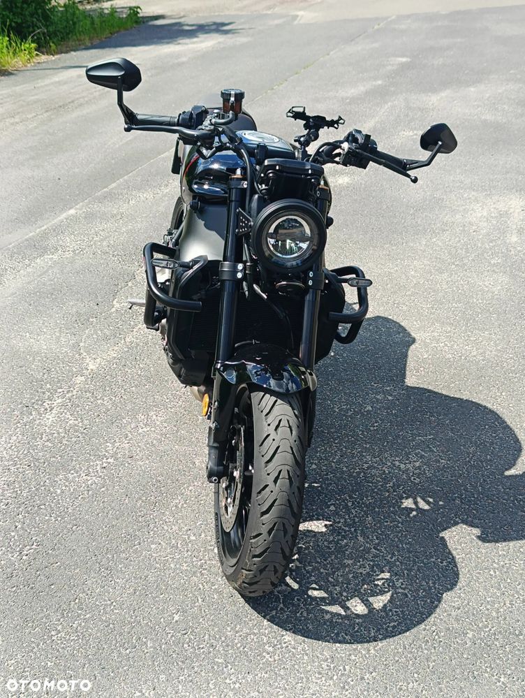 Yamaha XSR - 5
