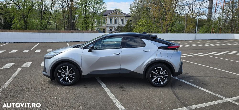Toyota C-HR 1.8 Hybrid Team Deutschland - 36