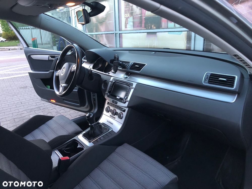 Volkswagen Passat - 10