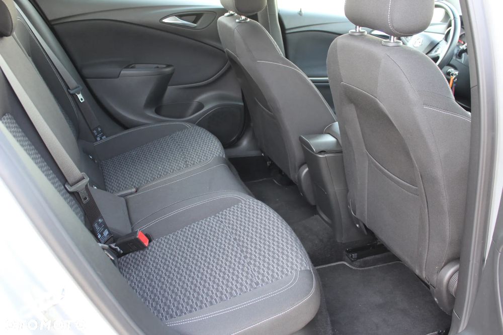 Opel Astra 1.6 D (CDTI) Dynamic - 10
