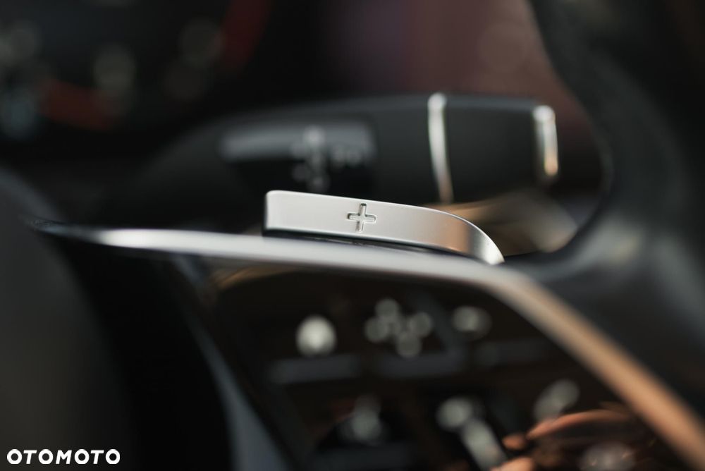 Mercedes-Benz Klasa E - 32