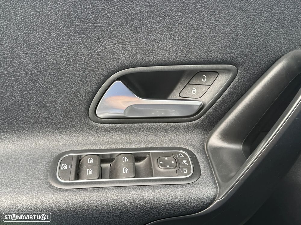 Mercedes-Benz A 250 e Progressive - 30