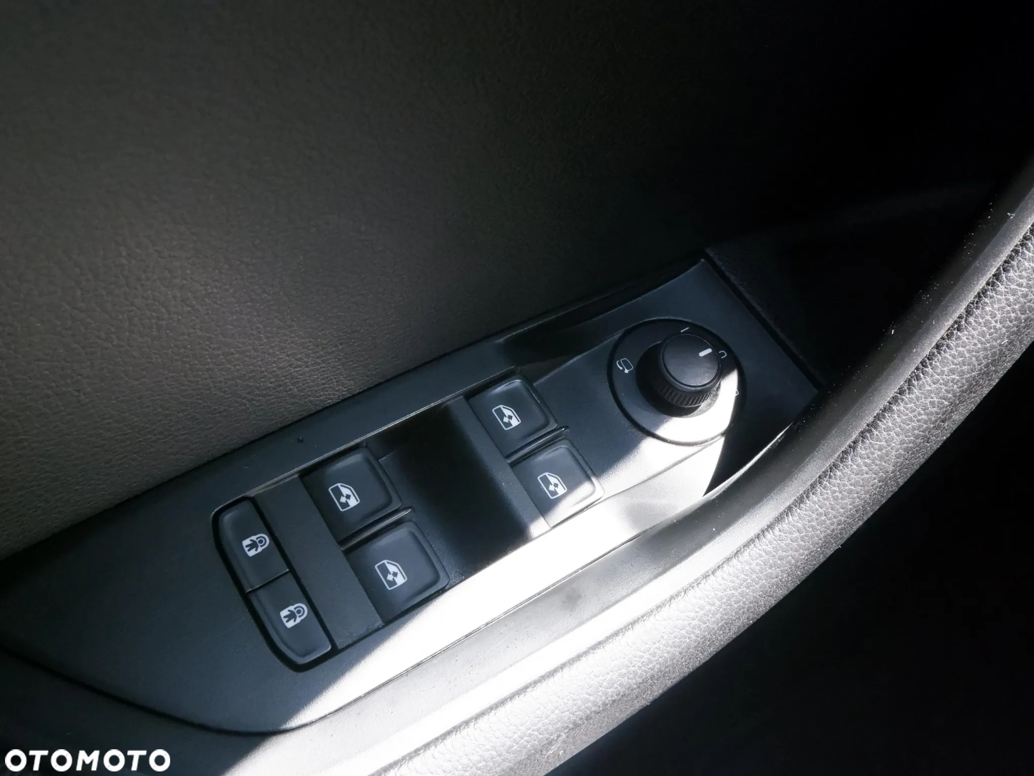 Skoda Superb 2.0 TDI SCR Ambition DSG - 22