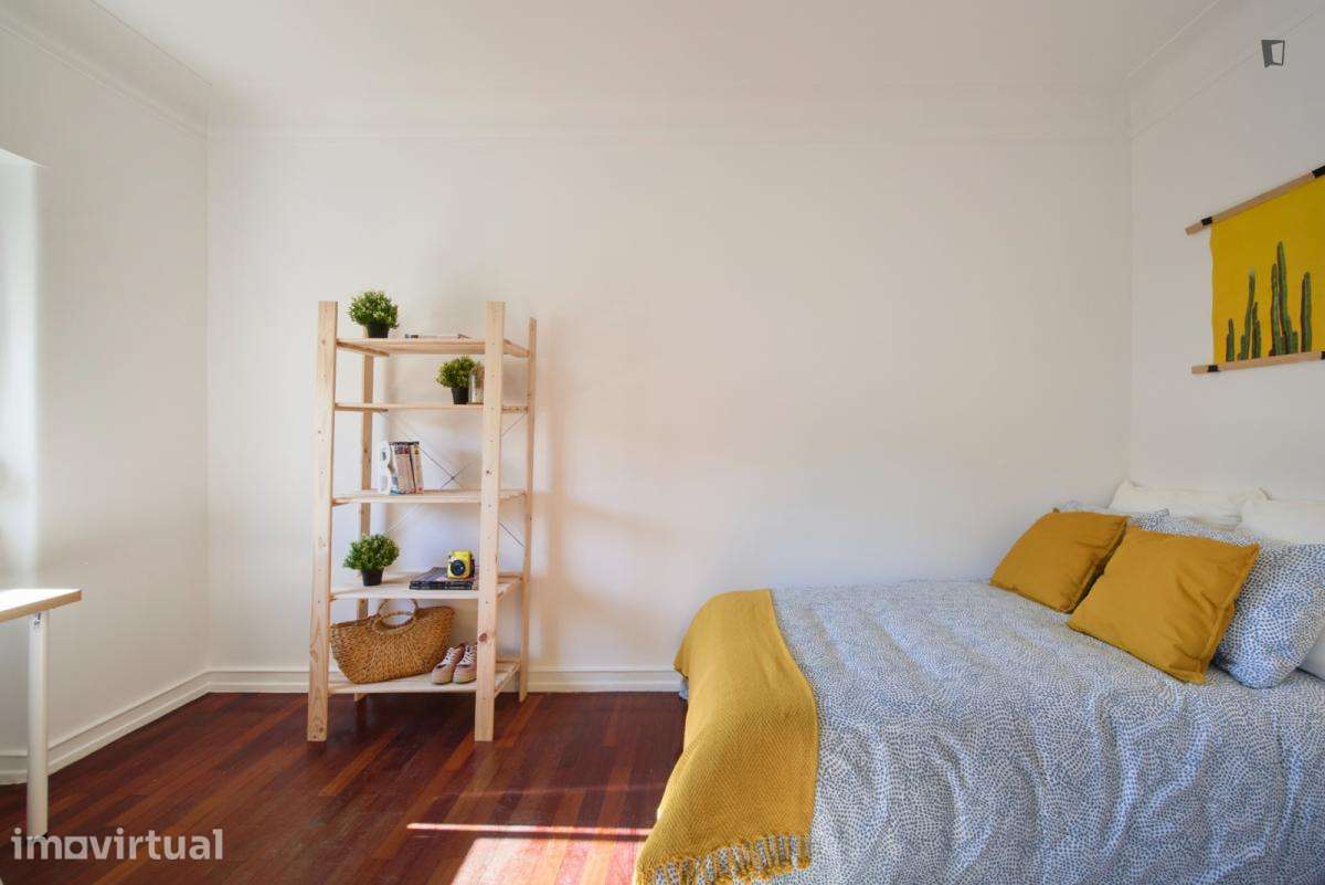 Quarto - localizado em Roma-Areeiro Lisbon - Grande imagem: 2/19
