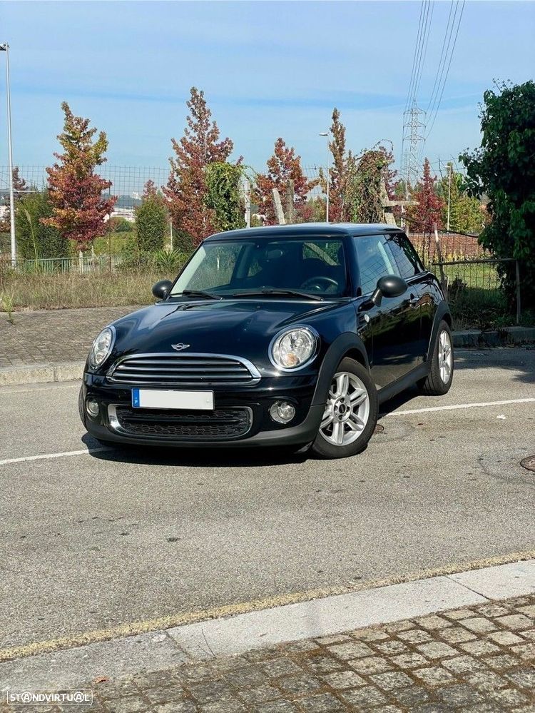 MINI 3 Portas One D - 11
