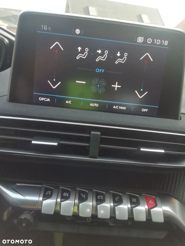 Peugeot 3008 1.2 PureTech Allure S&S EAT6 - 8