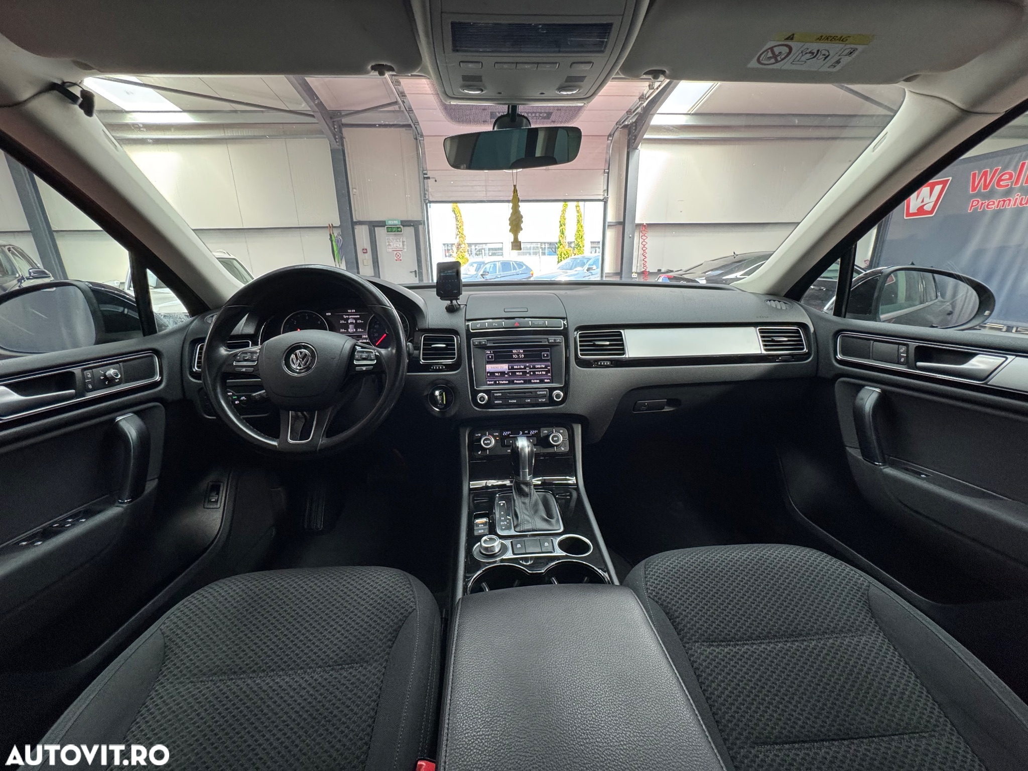 Volkswagen Touareg - 12