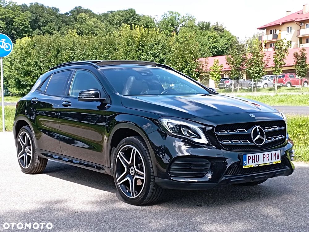 Mercedes-Benz GLA - 15