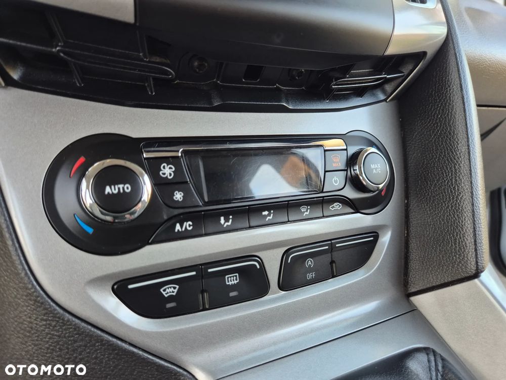 Ford Focus - 22