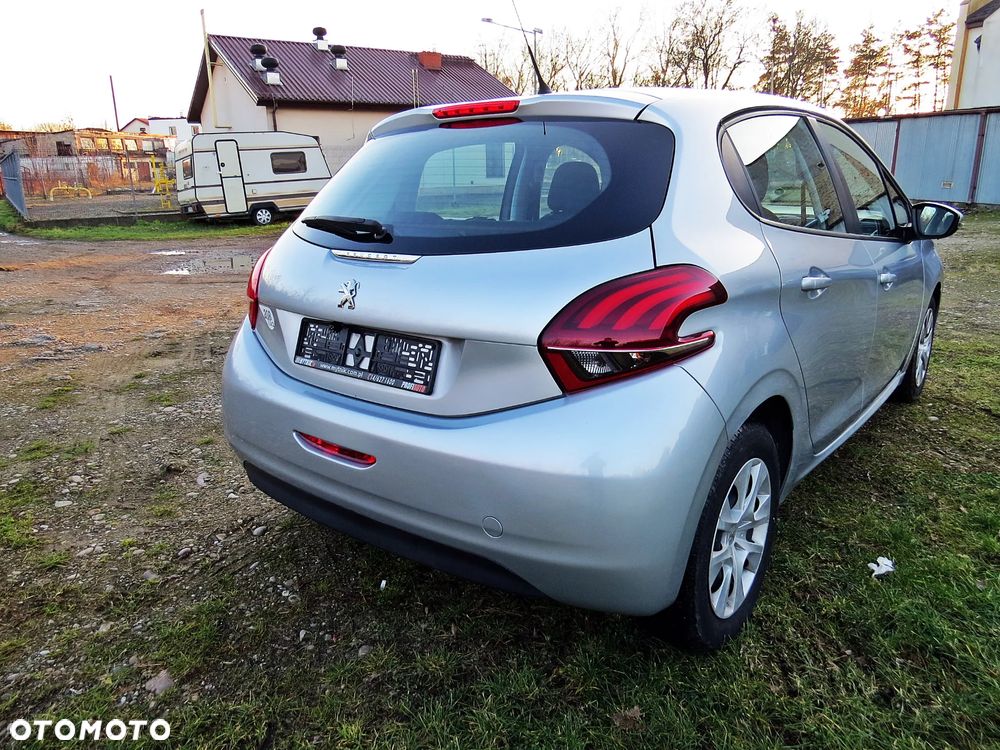 Peugeot 208 - 7