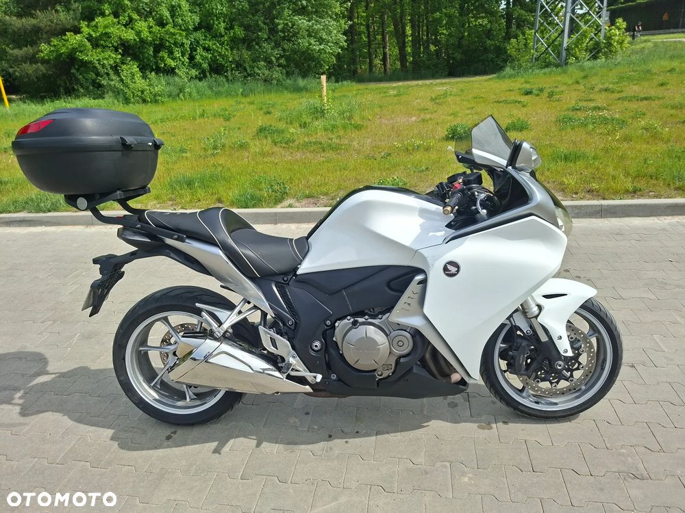 Honda VFR - 6