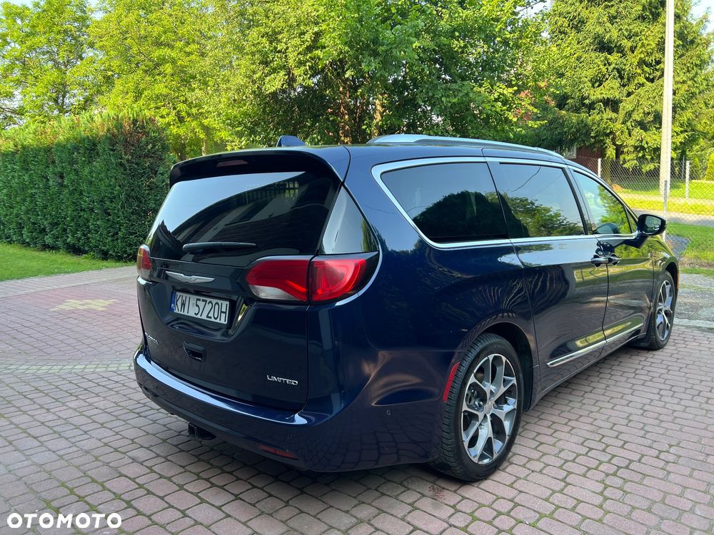 Chrysler Pacifica - 8