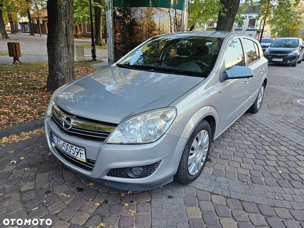 Opel Astra 1.9 CDTI Enjoy - 1