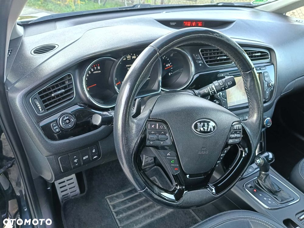 Kia Ceed 1.6 GDI DCT Platinum Edition - 12