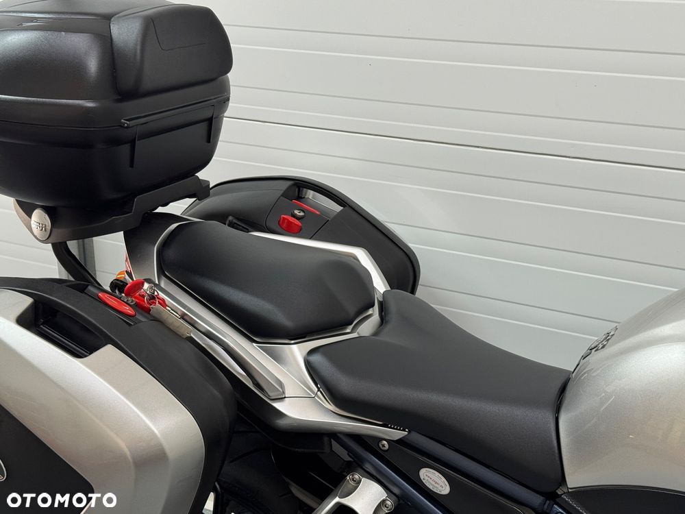 Yamaha FZ - 7