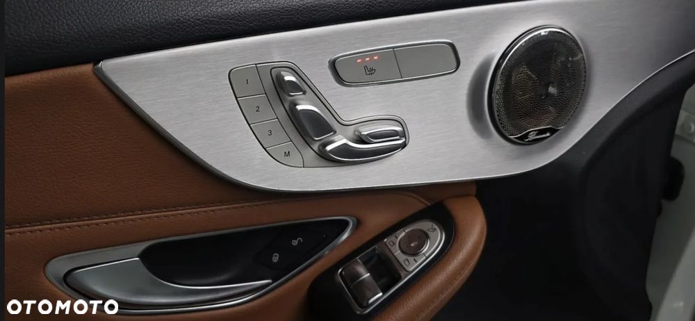 Mercedes-Benz Klasa C 220 d 4Matic 9G-TRONIC AMG Line Plus - 14