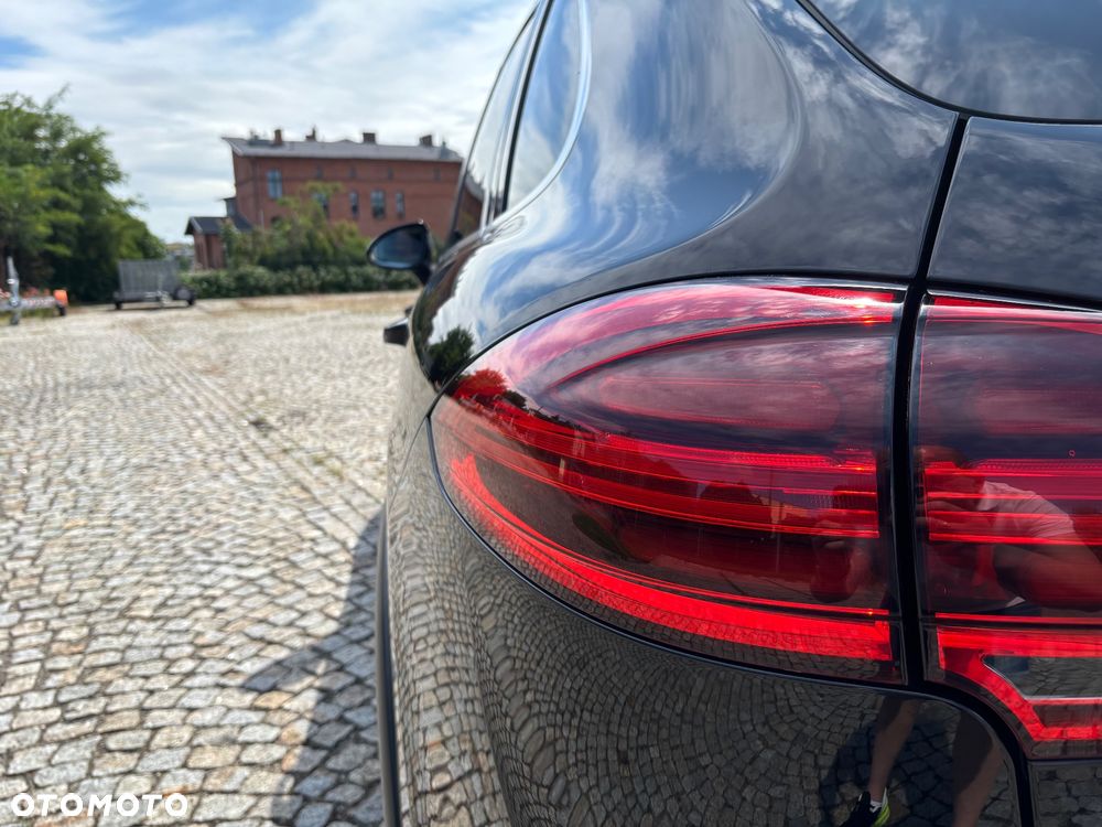 Porsche Cayenne Diesel Platinum Edition - 11