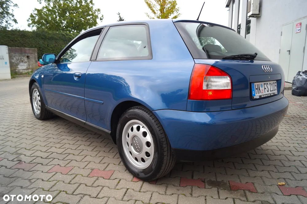 Audi A3 3-drzwiowe 1.6 Ambition - 19