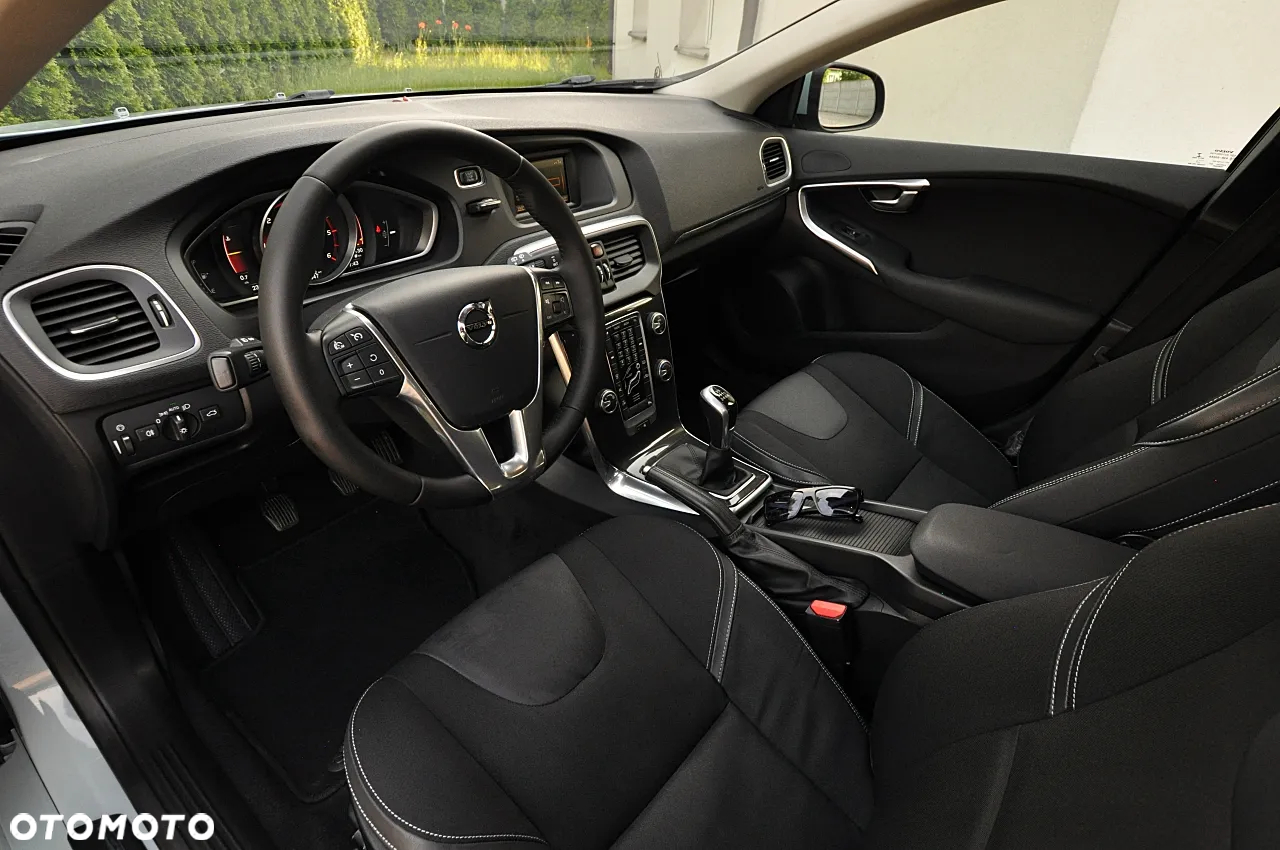 Volvo V40 D2 Momentum - 15
