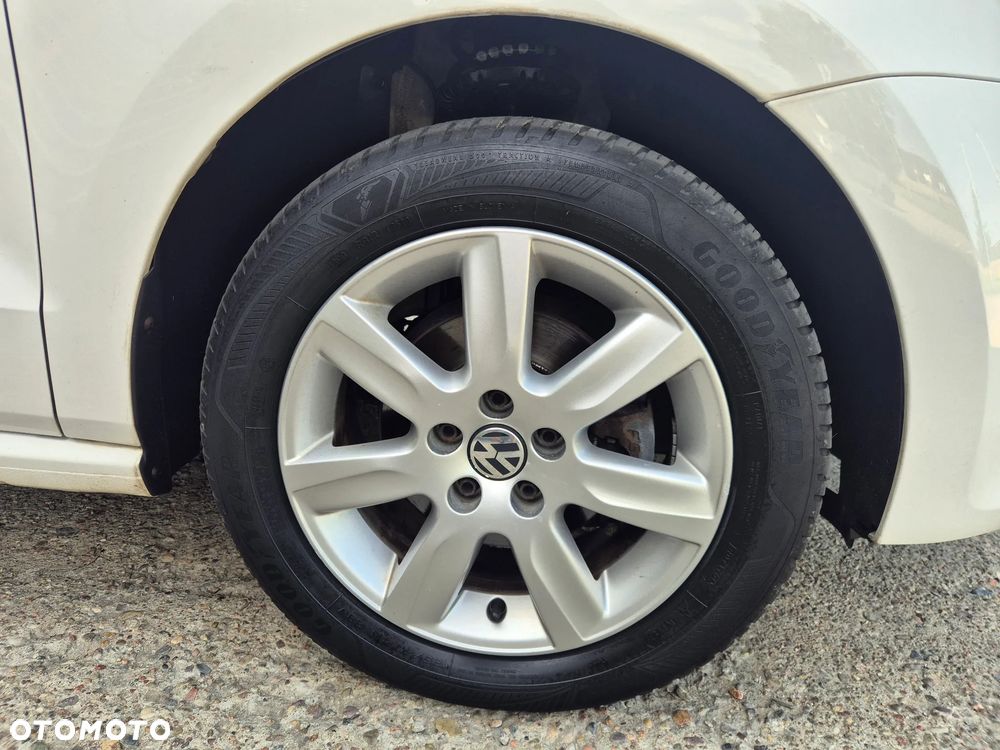 Volkswagen Polo 1.4 16V Highline - 11