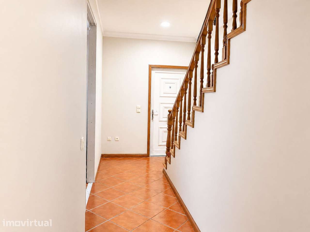Moradia T4 | Box 2 Carros | Jardim | Metro | Rio Tinto | Exclusivo - Grande imagem: 2/41