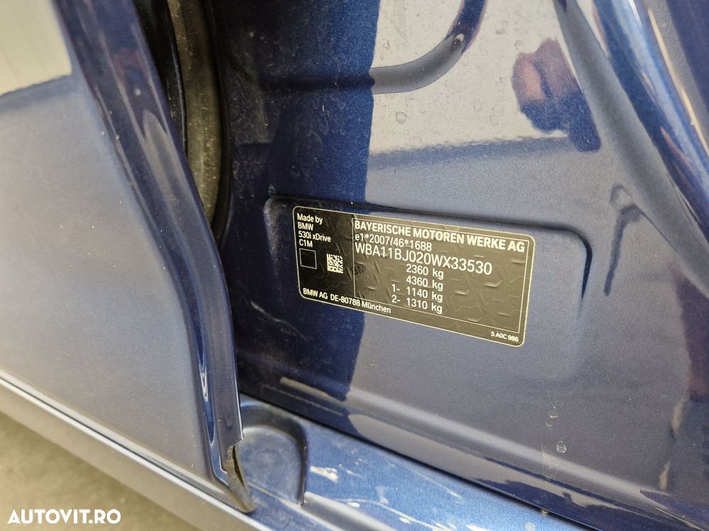 BMW Seria 5 530i xDrive Aut. - 7