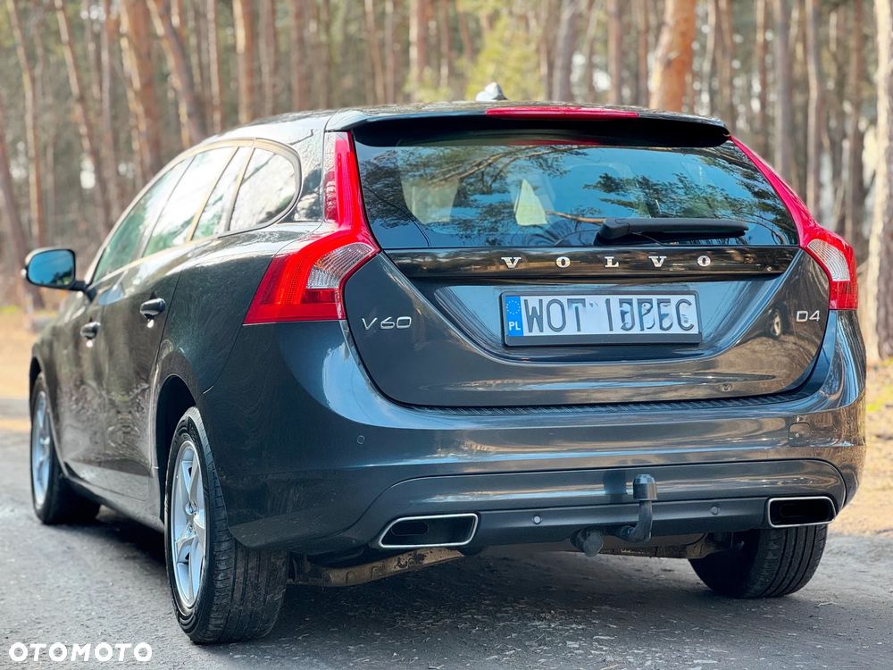 Volvo V60 D4 Momentum - 13