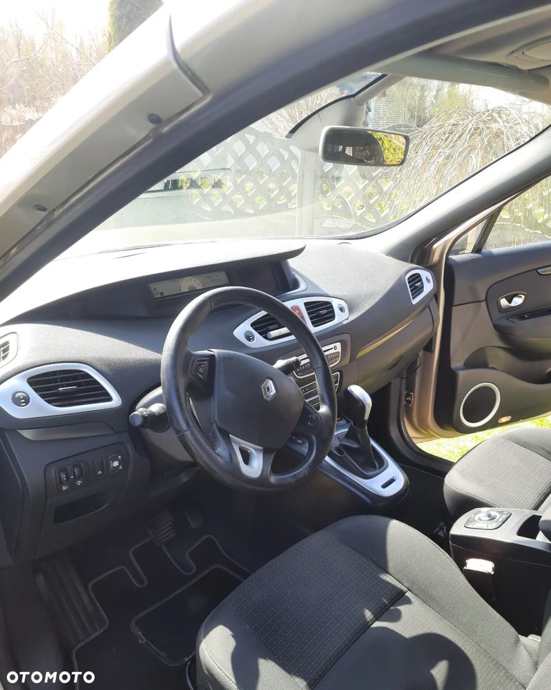 Renault Grand Scenic 2.0 16V 140 CVT Luxe - 19