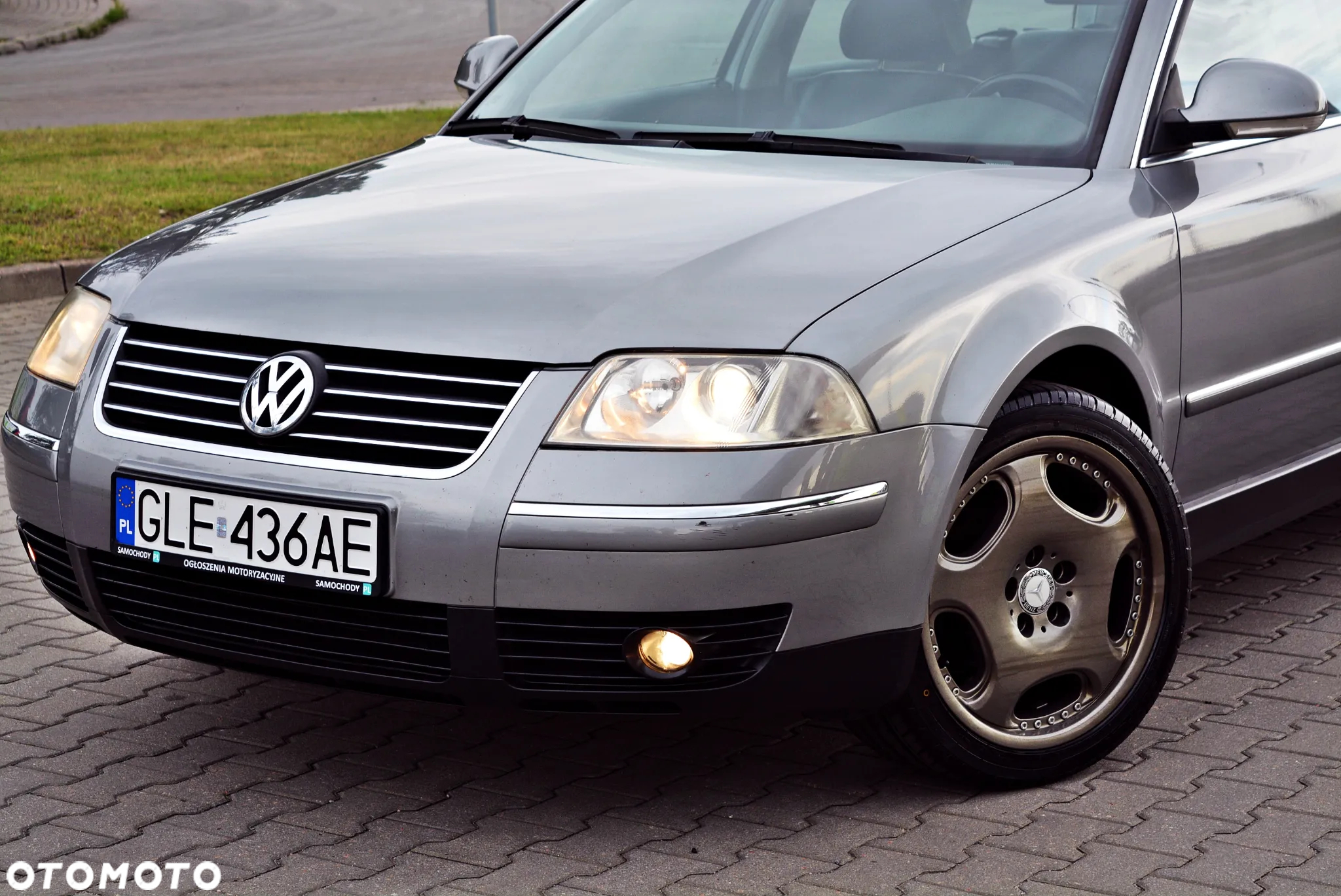 Volkswagen Passat 1.9 TDI Highline - 15