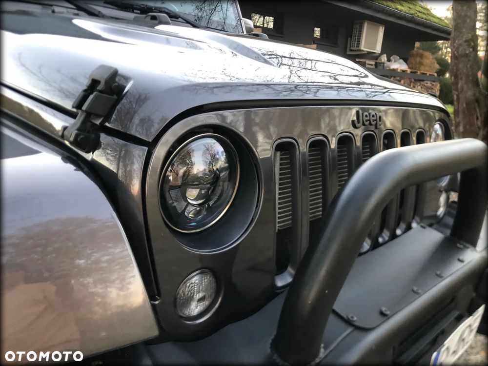 Jeep Wrangler 3.6 Unlim Sahara - 22