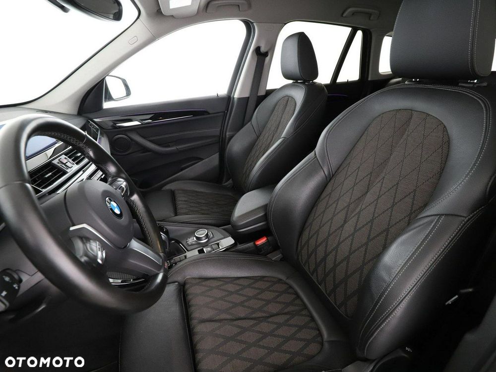 BMW X1 sDrive20d xLine - 14