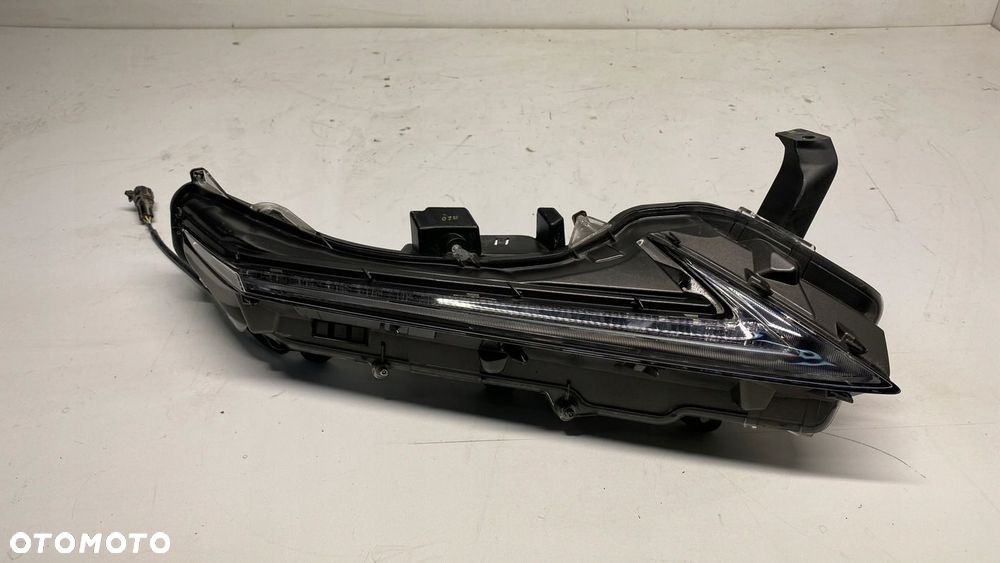 LEXUS NX 300H LIFT LAMPA LED DRL KIERUNKOWSKAZ PRAWY PRAWA PRZÓD PRZEDNIA - 2