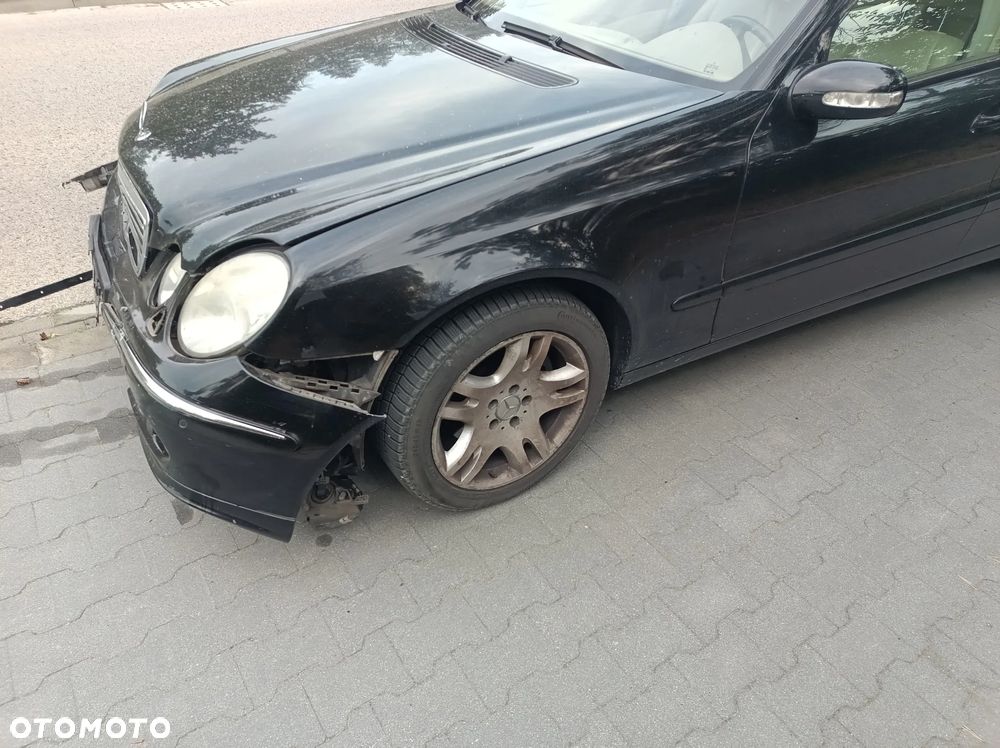 Mercedes-Benz Klasa E 350 4-Matic - 22