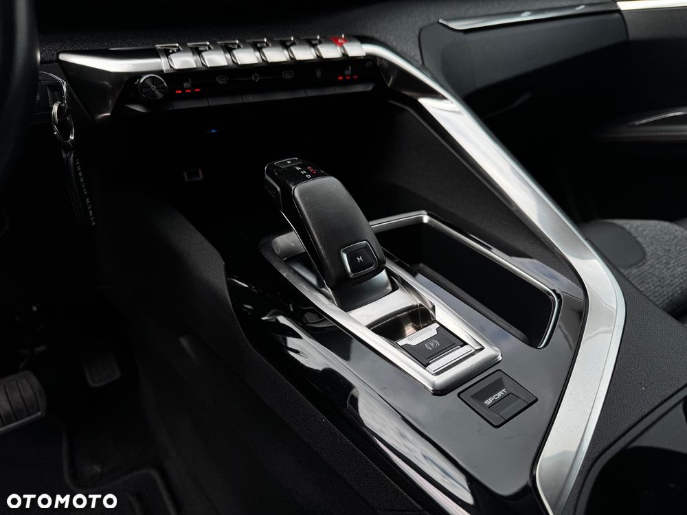 Peugeot 3008 BlueHDi 130 Stop & Start EAT8 Allure - 22