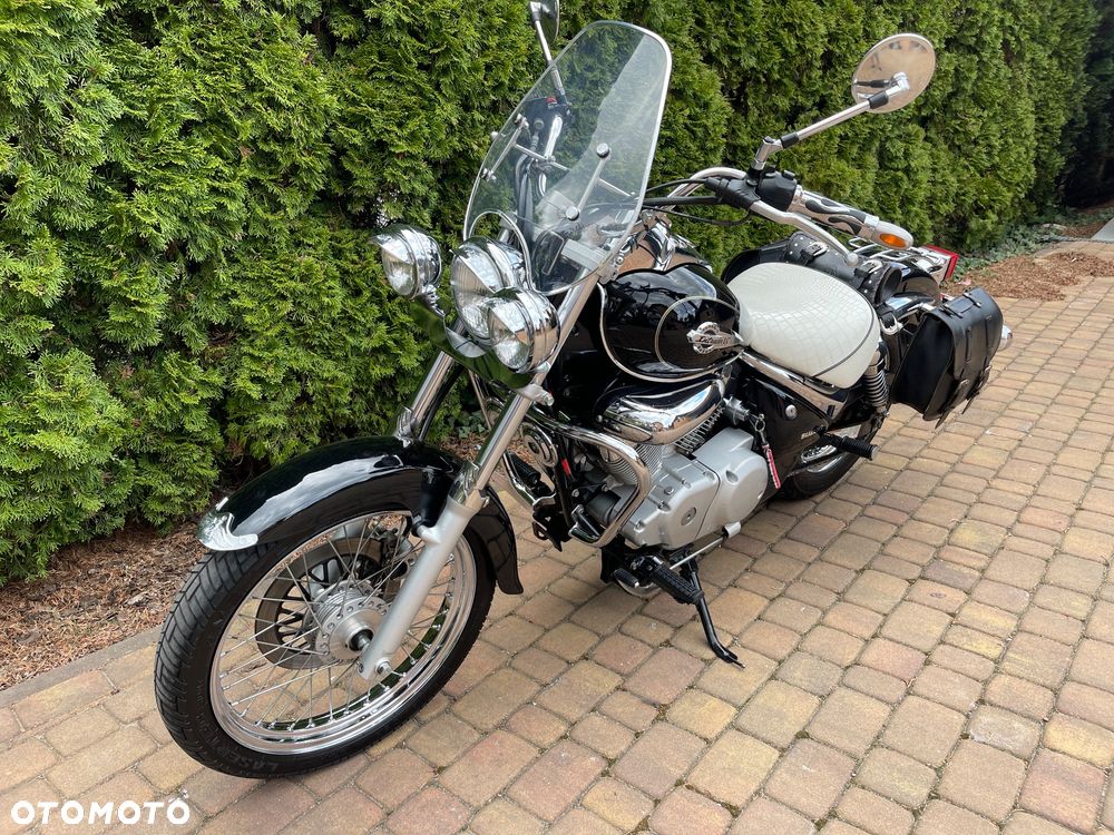 Suzuki Intruder - 6