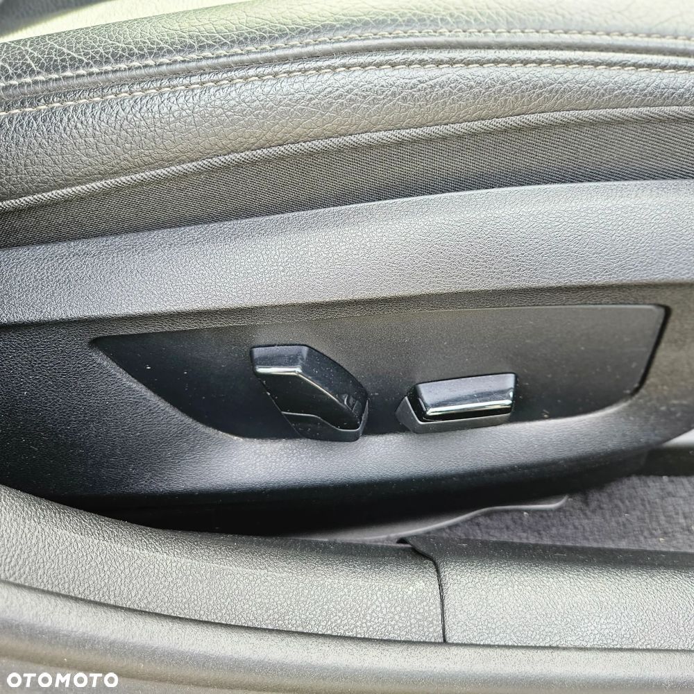 BMW Seria 5 520i M Sport sport - 17